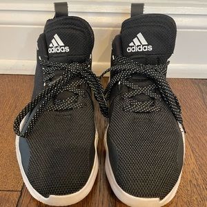 MENS BLACK ADIDAS SNEAKERS - SIZE 8